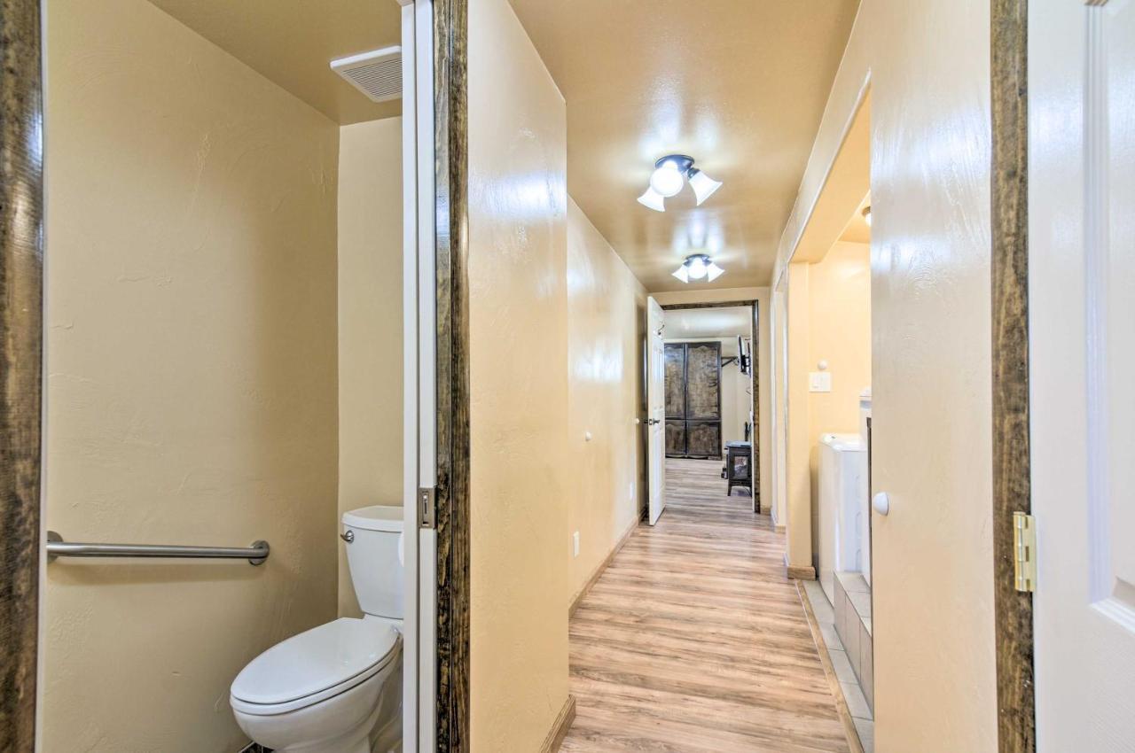 Cozy Home With Canyon Views 2 Mi To Grand Staircase Henrieville Extérieur photo