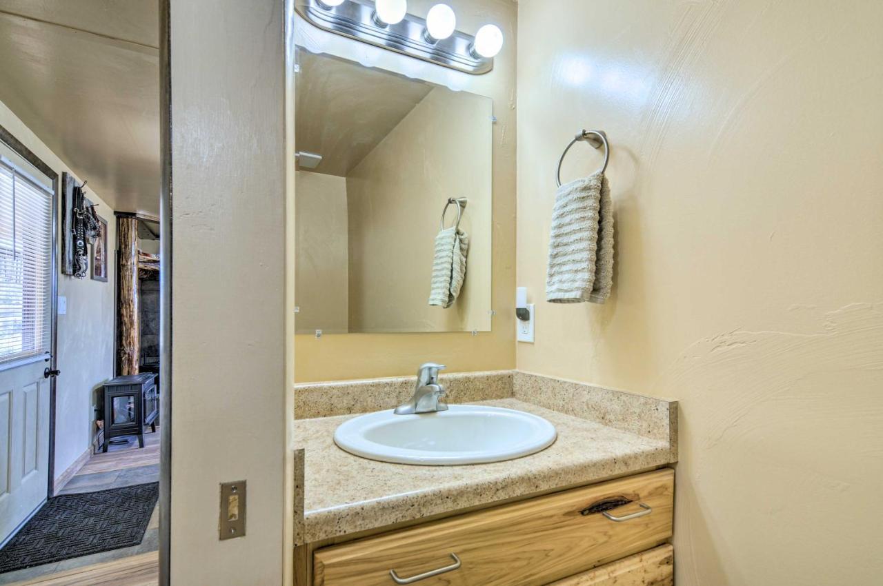 Cozy Home With Canyon Views 2 Mi To Grand Staircase Henrieville Extérieur photo