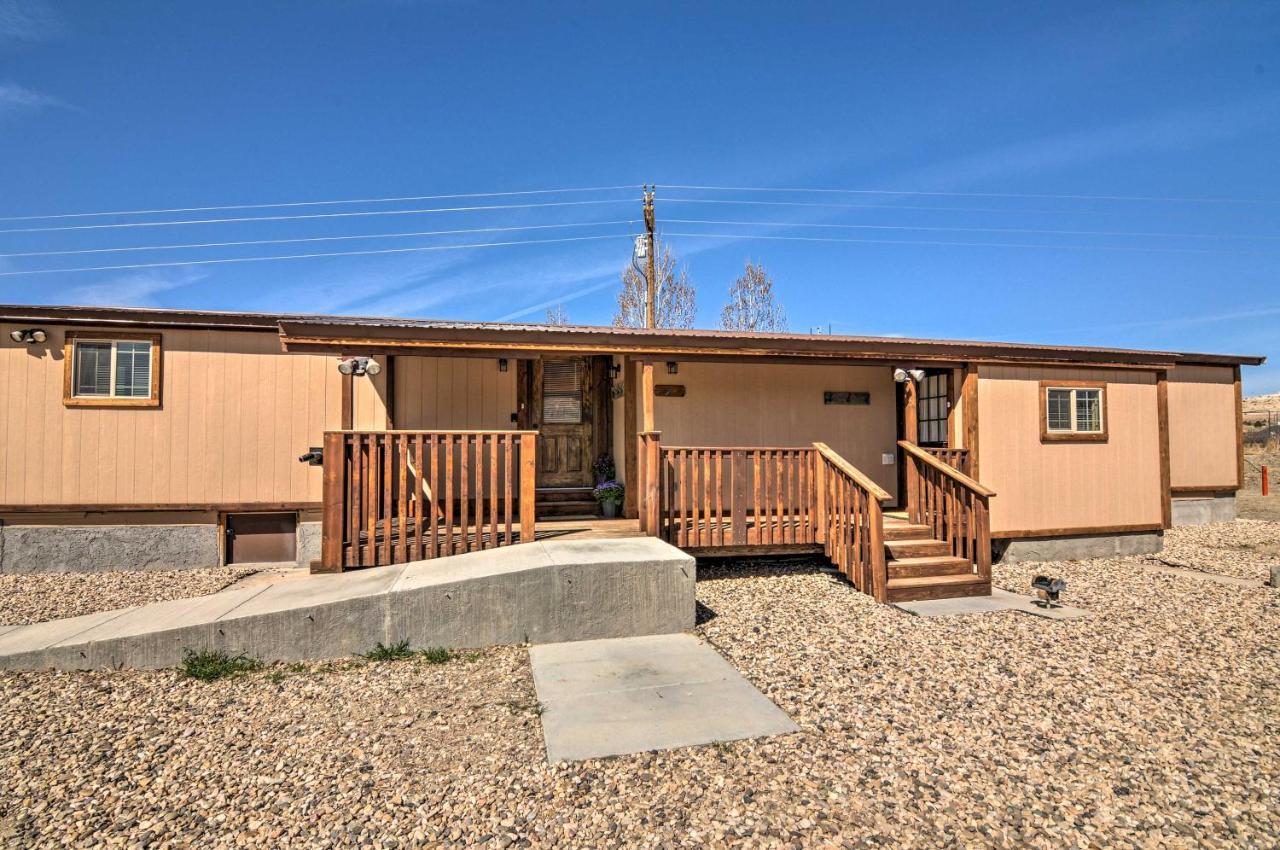 Cozy Home With Canyon Views 2 Mi To Grand Staircase Henrieville Extérieur photo